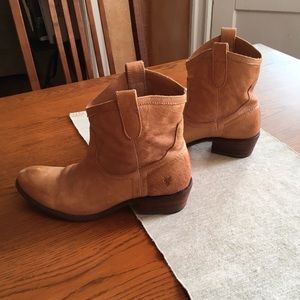 Frye Carson leather shortie 77031 western casual